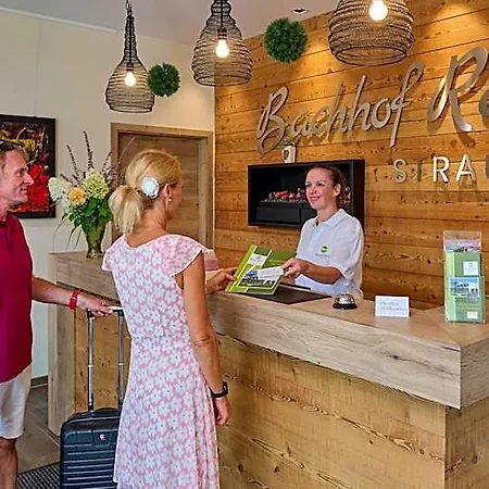 Ξενοδοχείο με διαμερίσματα Bachhof 5*